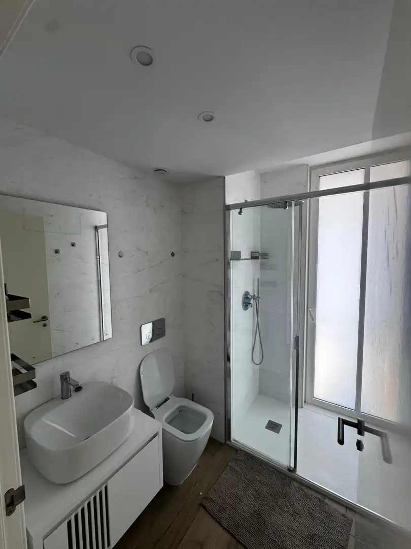 Bany de Apartament de lloguer en Valencia amb Aire condicionat, Jardí privat i Terrassa