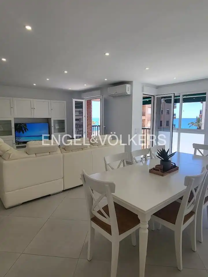 Dining room of Flat for rent in Torrevieja  with Air Conditioner, Heating and Balcony