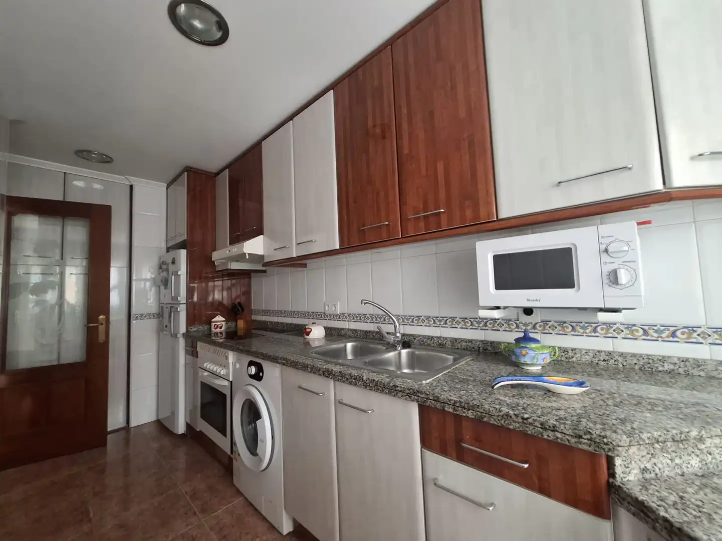 Kitchen of Flat for rent in Gijón   with Heating, Parquet flooring and Furnished