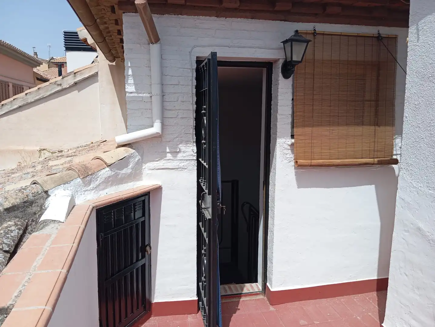Einfamilien-Reihenhaus zum Verkauf in Granada mit Heizung, Parkett und Terrasse