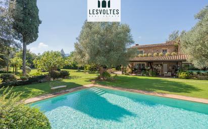 Vista exterior de Casa o xalet en venda en Cruïlles, Monells I Sant Sadurní de L'Heura amb Terrassa, Piscina i Balcó