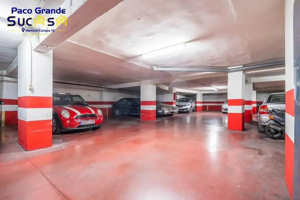 Aparcament de Garatge en venda en Granada