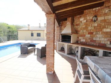 Casa con piscina en venta en Montbarbat
