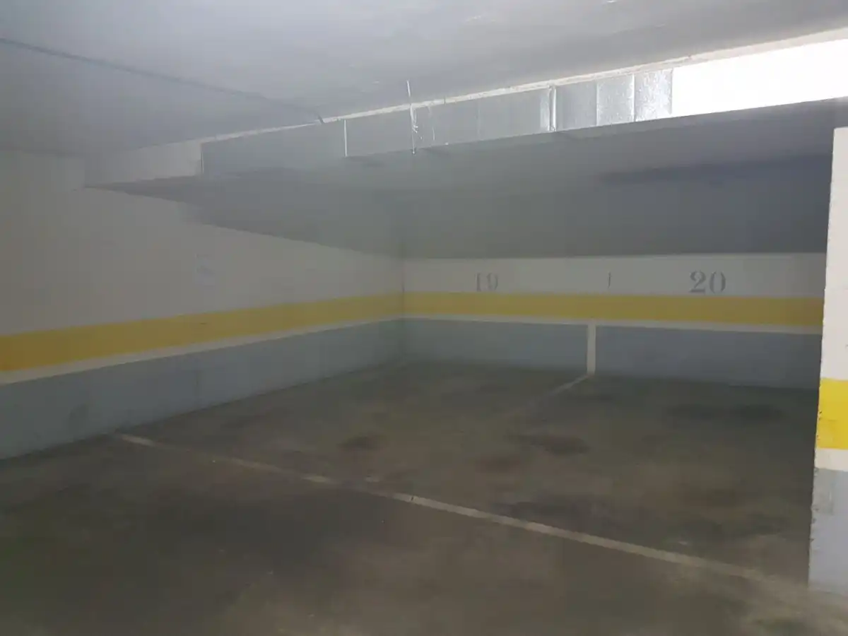 Parking of Garage for rent in Alcalá de Henares
