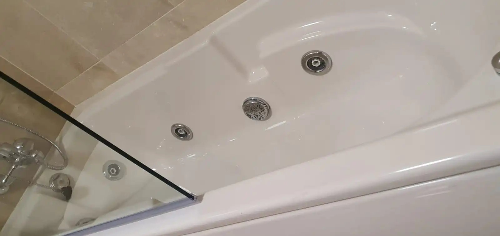 Bathroom of Attic for rent in  Logroño  with Air Conditioner, Heating and Parquet flooring