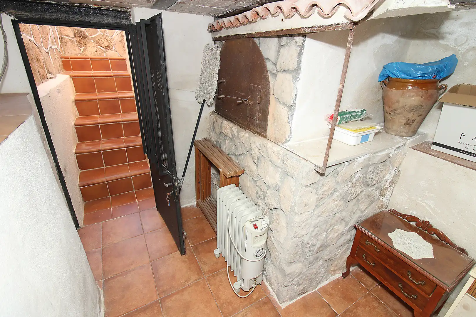 Einfamilien-Reihenhaus zum Verkauf in Torremocha de Jarama mit Heizung, Privatgarten und Internet