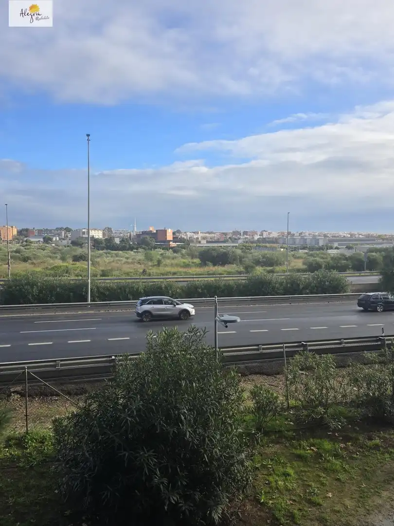 Vista exterior de Apartament en venda en Paterna amb Aire condicionat, Traster i Moblat