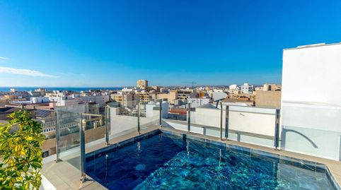 Foto 3 de Apartamento en venta en Calle Ramón Gallud, 148, Las Piscinas Naturales, Torrevieja