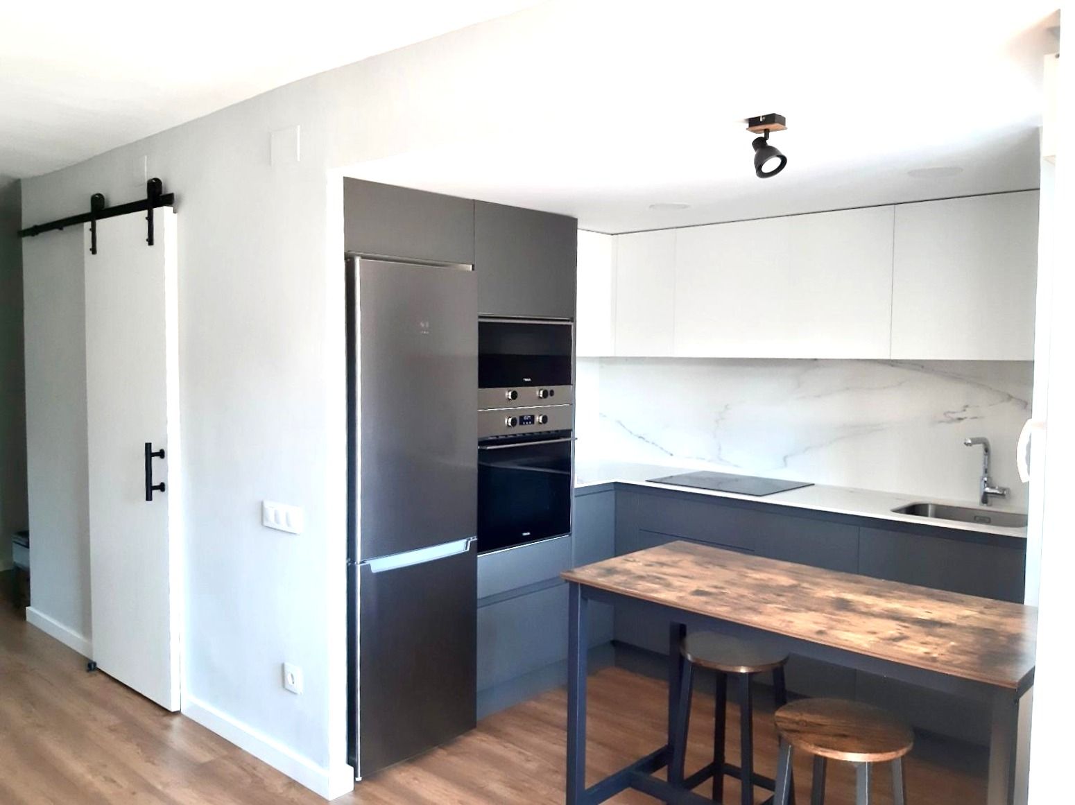 Flat to rent in Barcelona - Calle MOGENT, El Besós i el Maresme