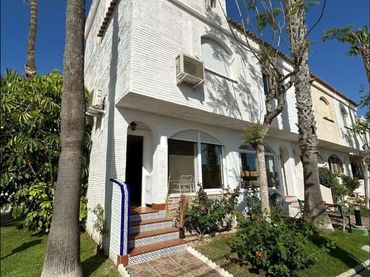 Maison mitoyenne avec piscine à vendre à AVENIDA DEL CARABASÍ