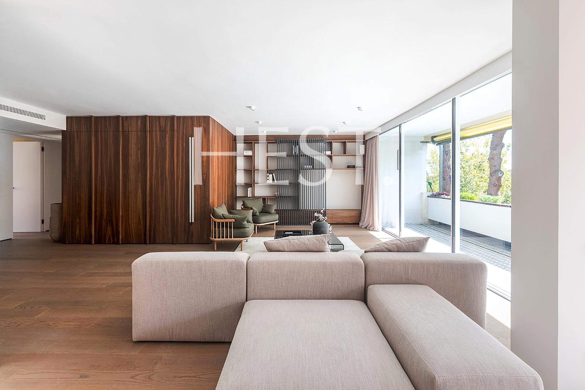 Sala d'estar de Pis en venda en  Barcelona Capital amb Aire condicionat, Calefacció i Parquet