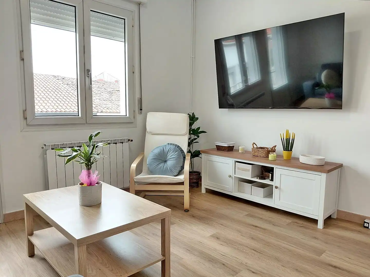 Sala d'estar de Casa o xalet en venda en Vilagarcía de Arousa amb Calefacció, Terrassa i Traster