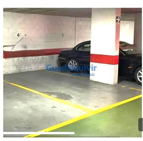 Garaje en Venta en La Buhaira