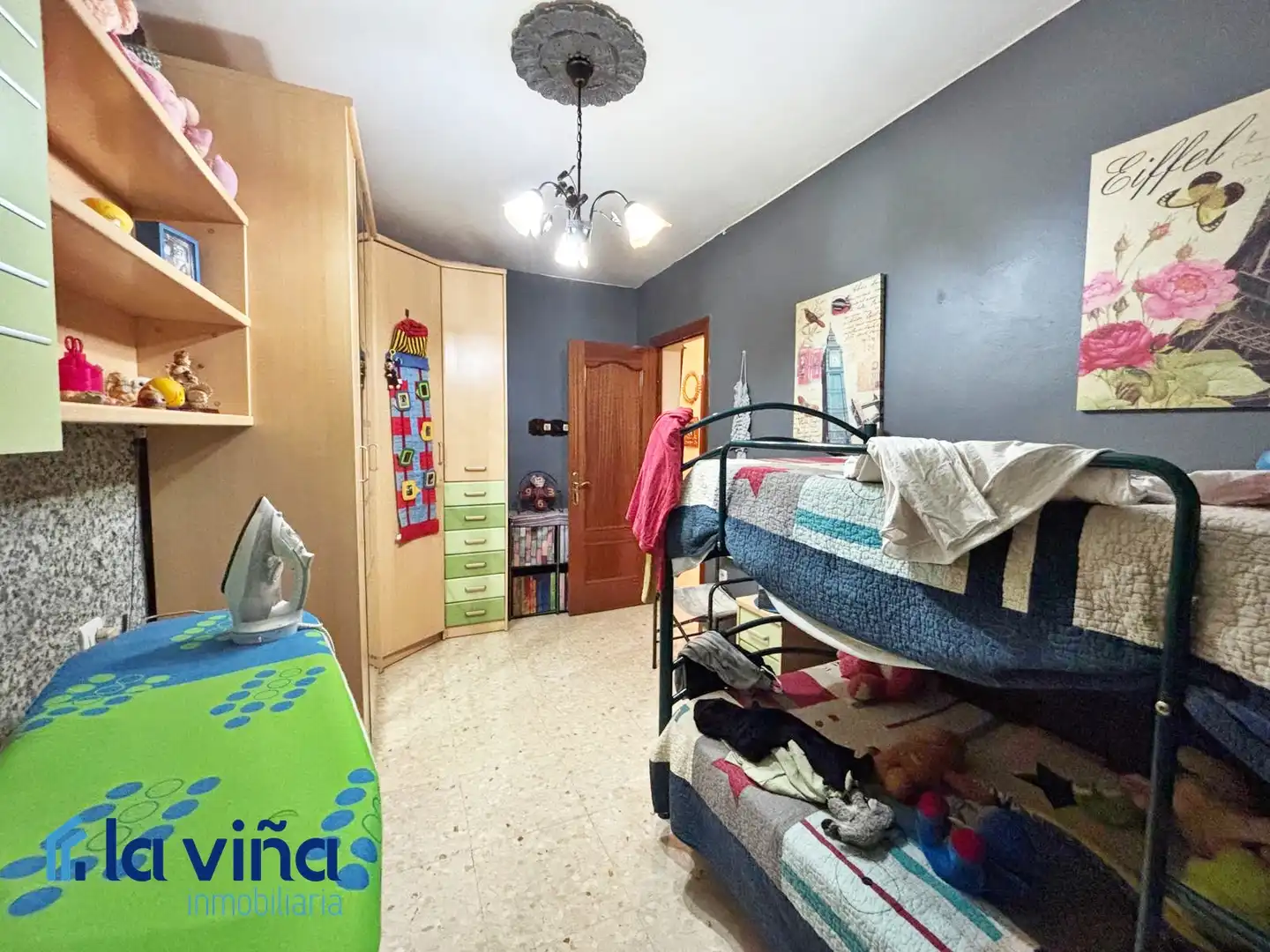 Dormitori de Casa o xalet en venda en Cuevas Bajas amb Terrassa, Traster i Moblat