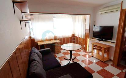 Living room of Flat for sale in Marbella  with Air Conditioner and Heating