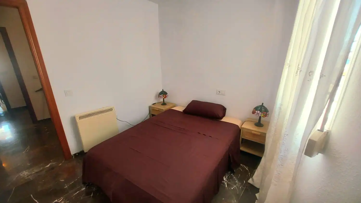 Dormitori de Pis de lloguer en Jaén amb Aire condicionat, Calefacció i Terrassa