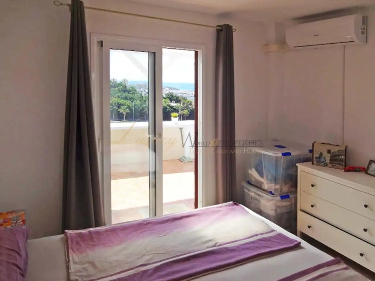 Dormitori de Àtic en venda en Adeje amb Aire condicionat, Terrassa i Moblat