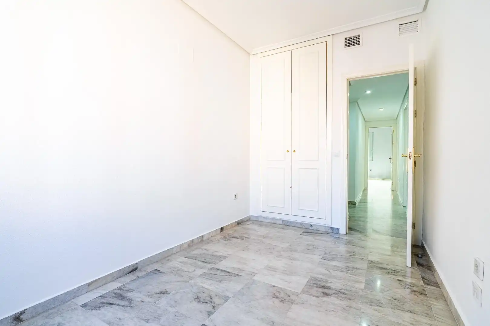 Piso de alquiler en Sevilla con Aire acondicionado y Calefacción