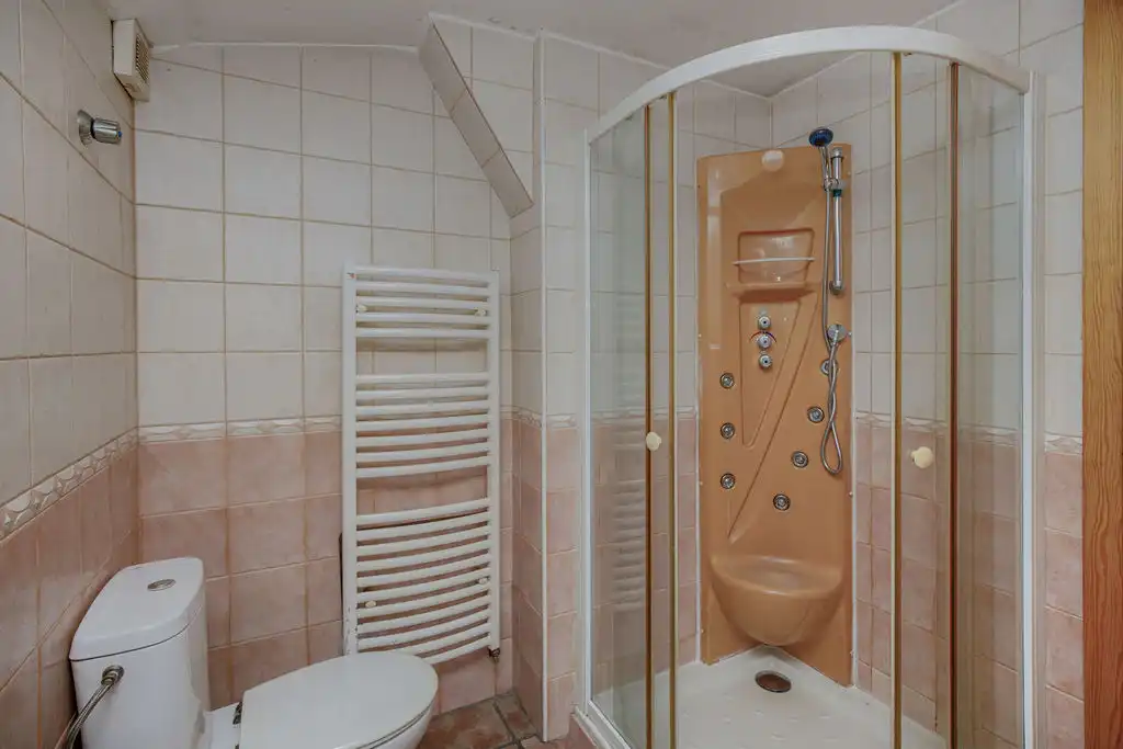 Baño de Dúplex en venta en Mieres (Girona) con Calefacción