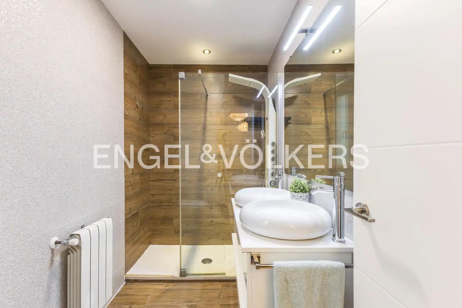Baño de Piso en venta en Madrid con Aire acondicionado y Calefacción