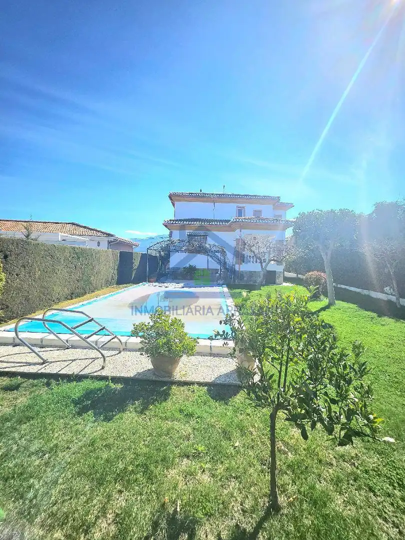 Jardín de Casa o chalet en venta en Ogíjares con Aire acondicionado, Calefacción y Jardín privado