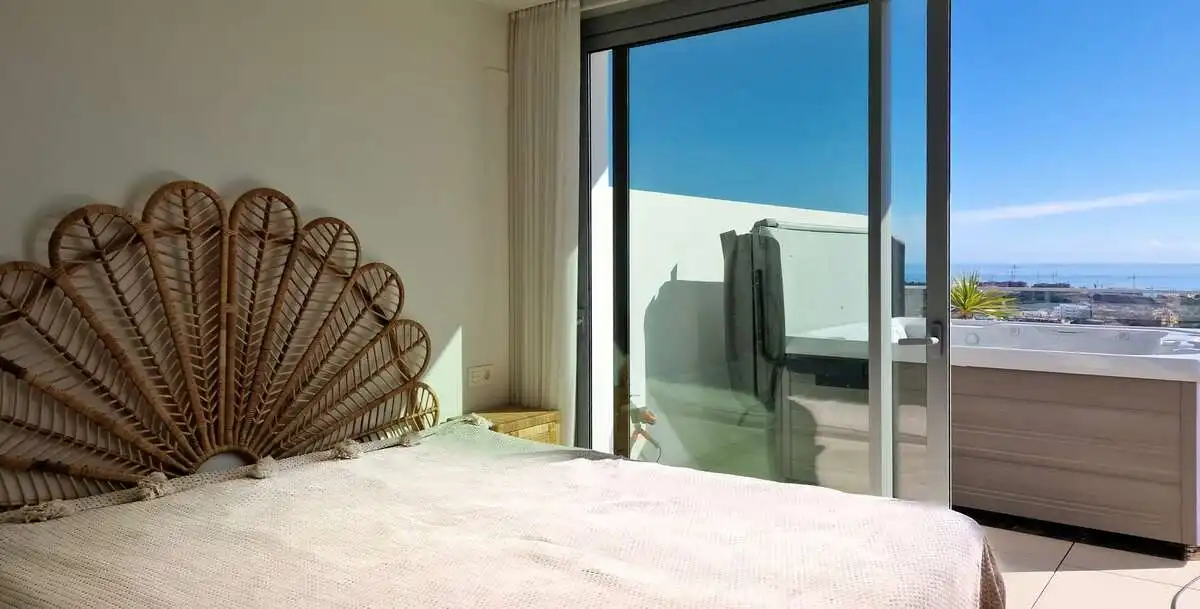 Habitación de Ático en venta en Mijas con Aire acondicionado, Piscina y Amueblado