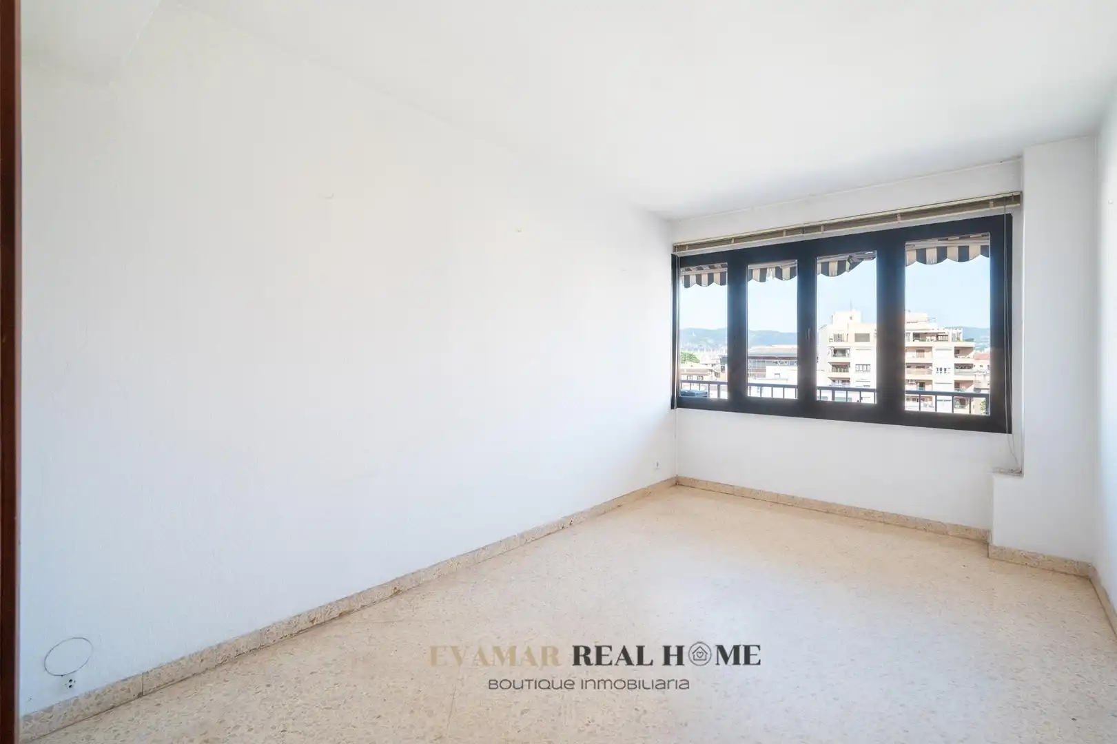 Bedroom of Flat for sale in  Palma de Mallorca  with Air Conditioner, Terrace and Alarm