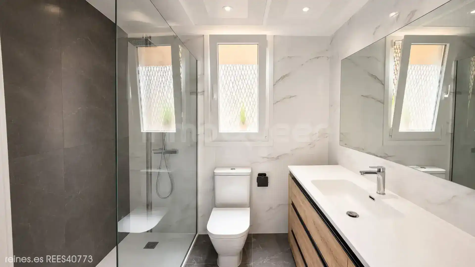 Baño de Piso de alquiler en Zaragoza con Calefacción