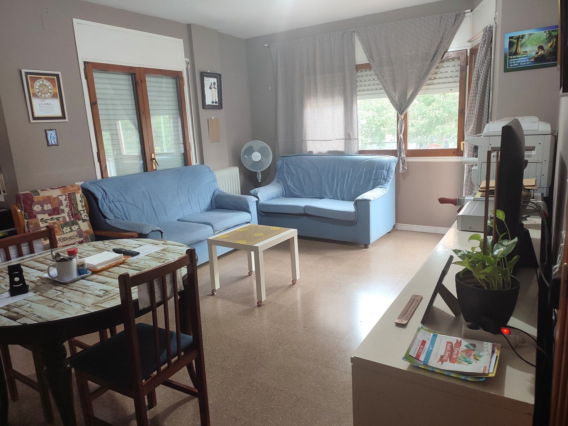 Sala d'estar de Pis en venda en Girona Capital amb Aire condicionat i Calefacció