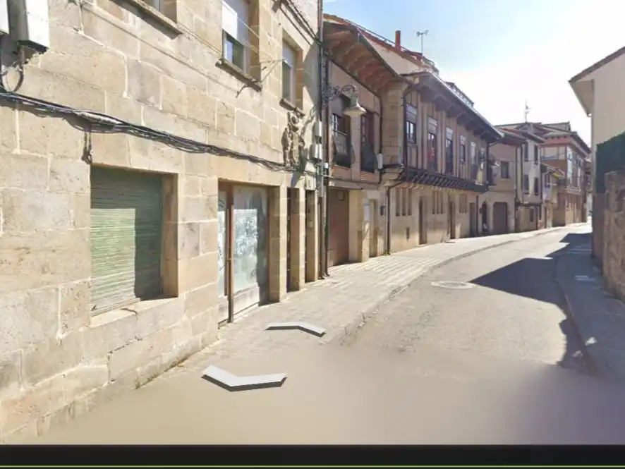 Vista exterior de Local en venta en Aguilar de Campoo