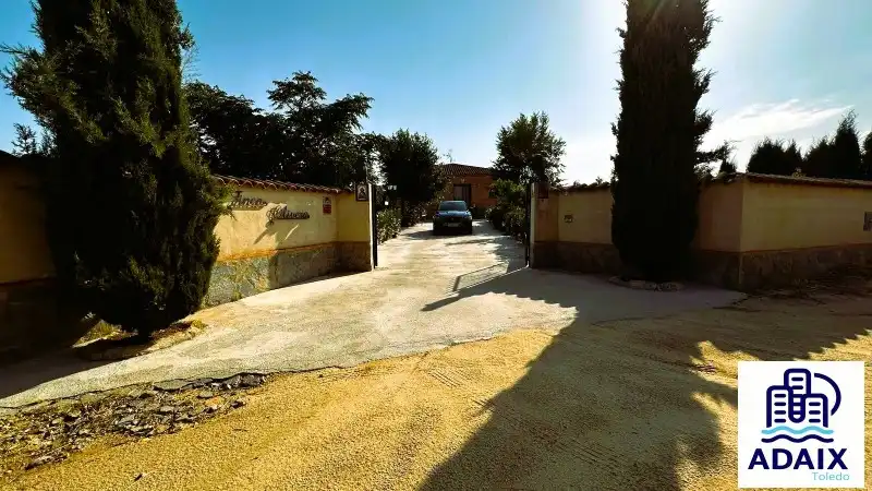 Vista exterior de Finca rústica en venda en Gálvez amb Aire condicionat