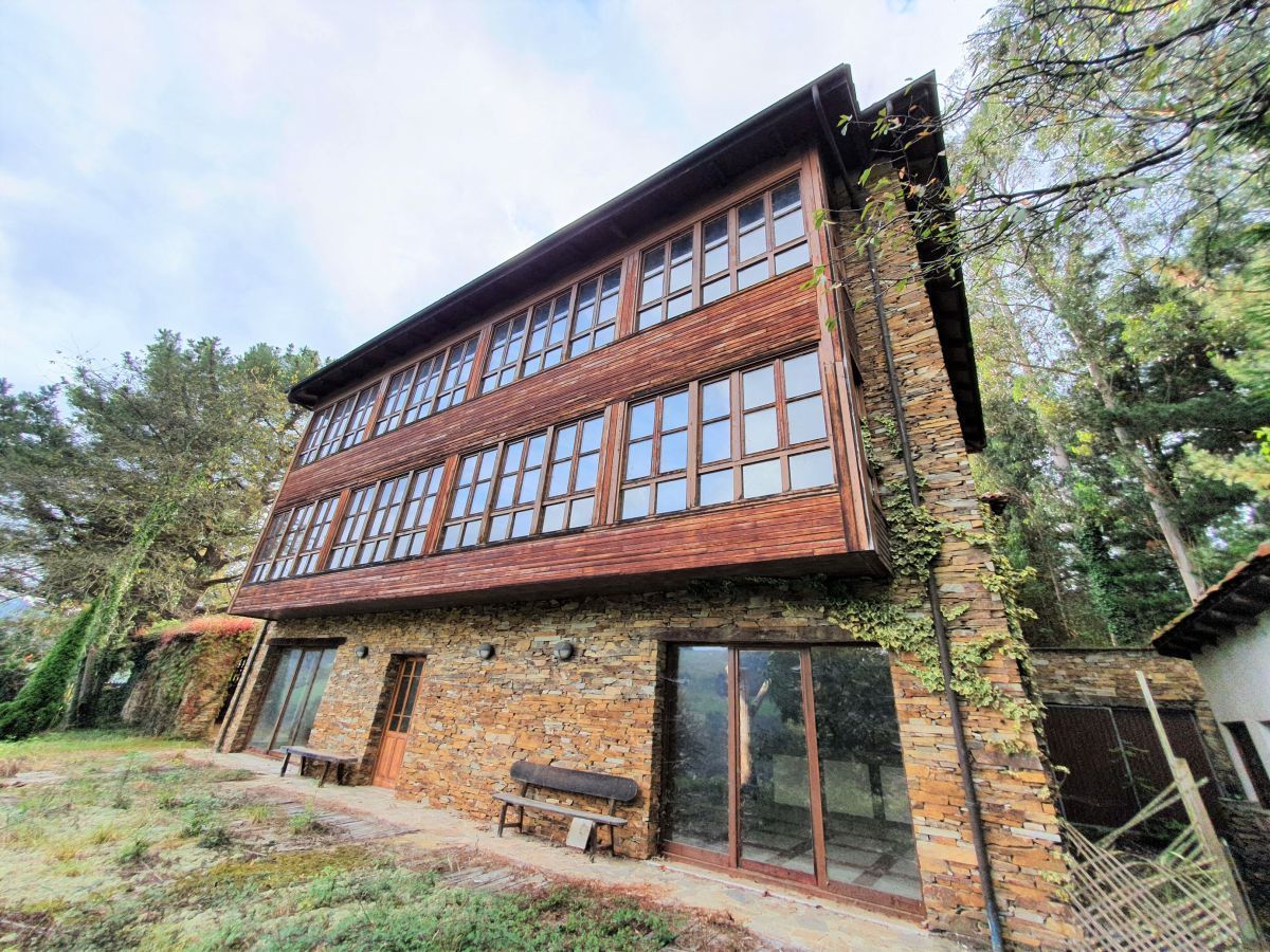 Exterior view of House or chalet for sale in Tineo  with Storage room