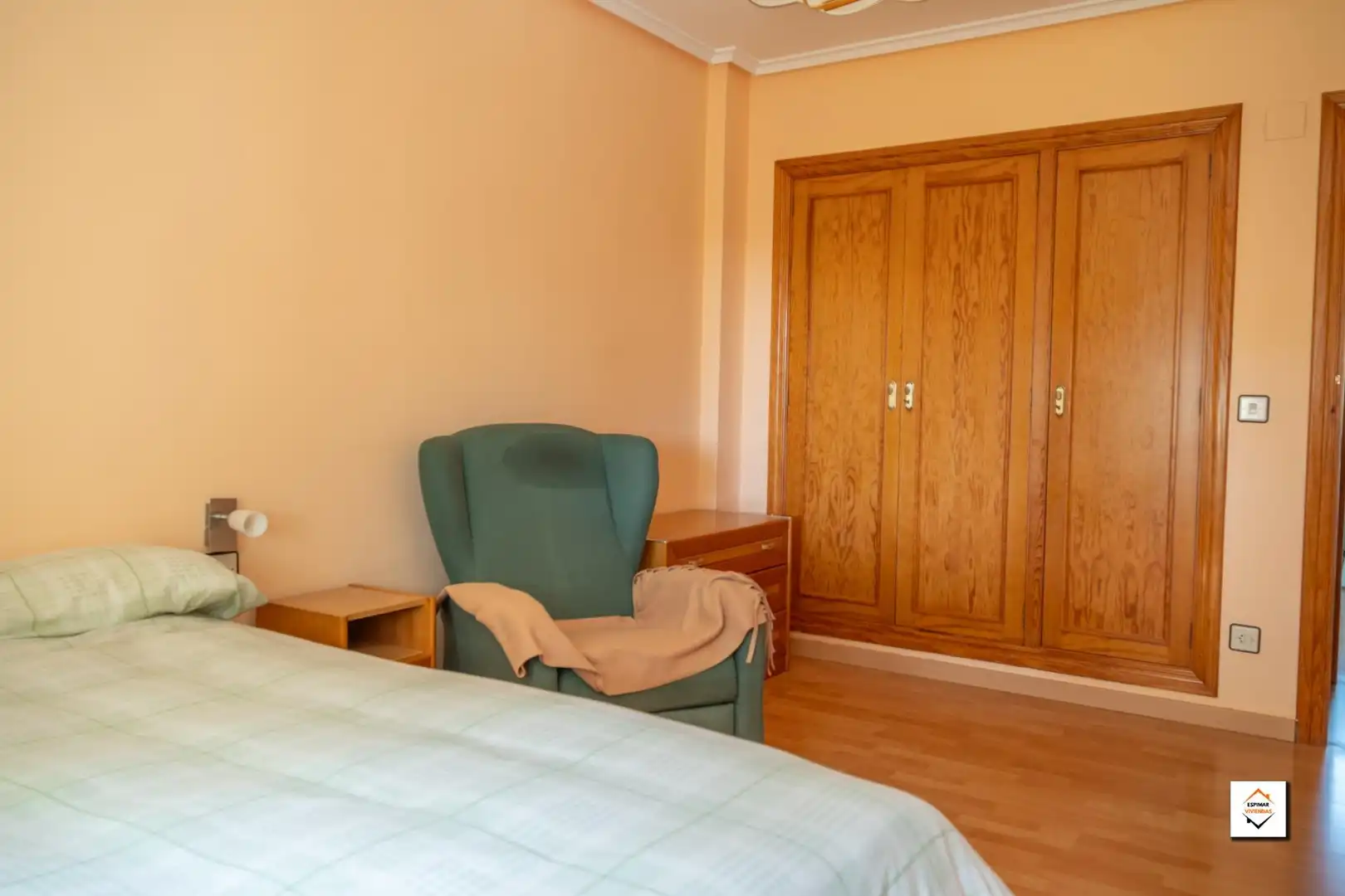 Bedroom of Houses for sale in Zaragoza  with Air Conditioner, Heating and Private garden