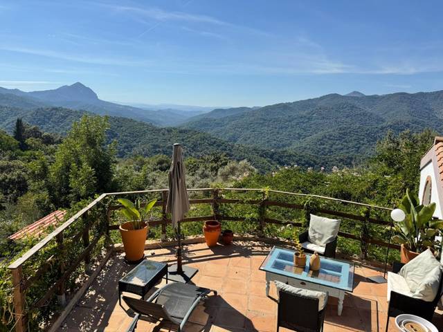 Casa-chalet en Alquiler en Genalguacil