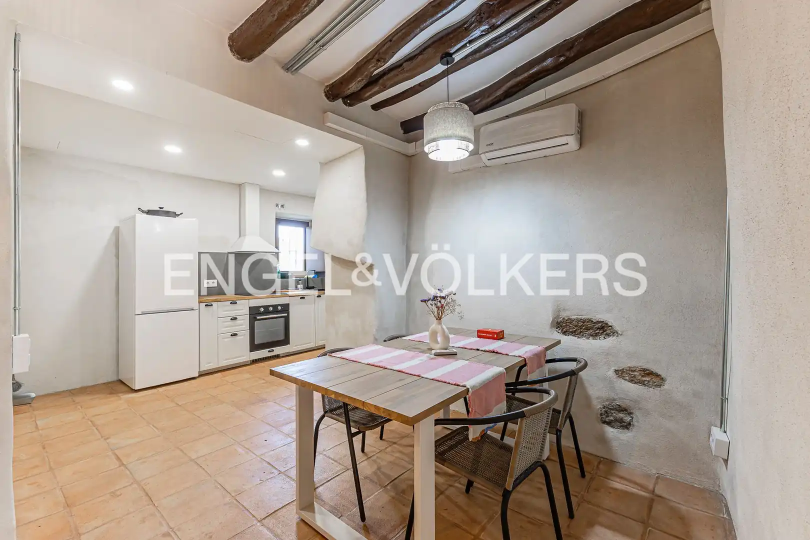 Cocina de Casa o chalet en venta en Sant Pere de Ribes con Aire acondicionado, Calefacción y Jardín privado