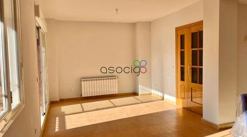 Foto 4 de Casa adosada en venda a Escritor Javier Reverte, Torija, Guadalajara