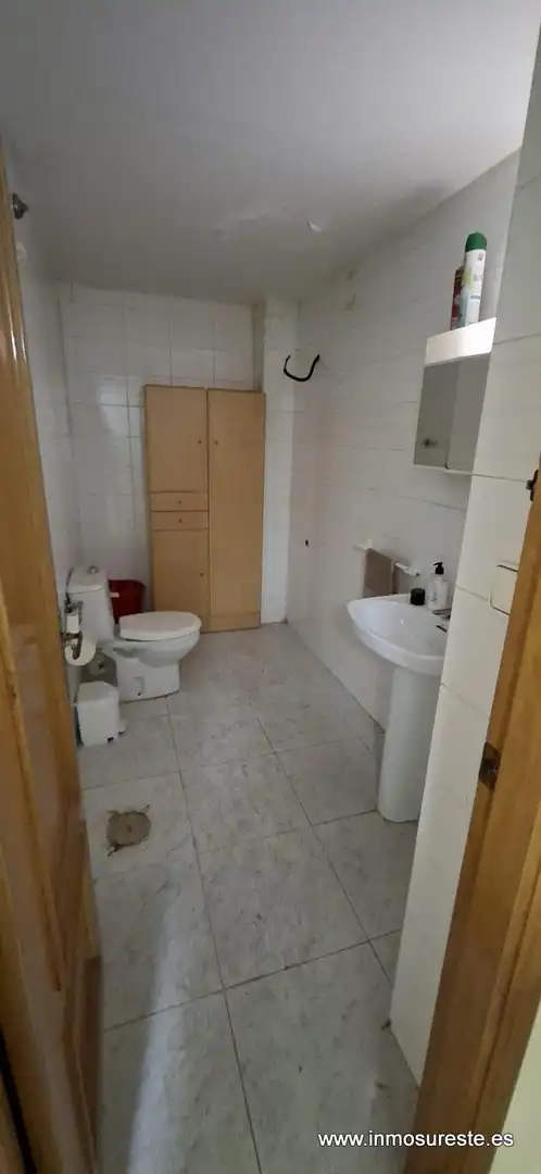 Baño de Oficina de alquiler en Orihuela