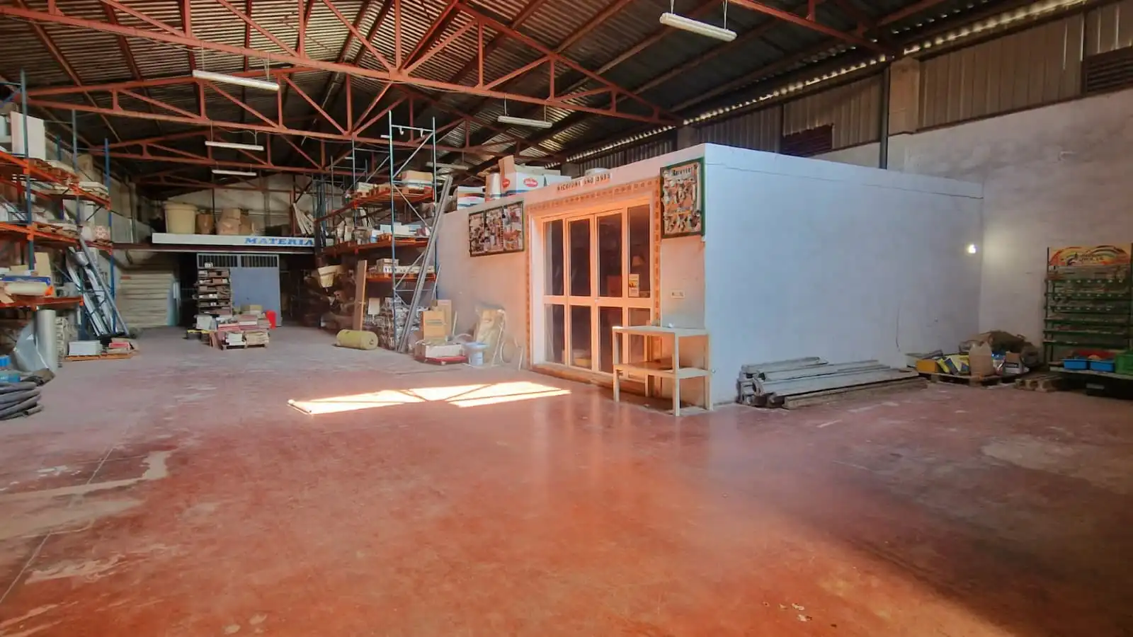 Local comercial en venta en Avenida Mariana Pineda, imagen 5
