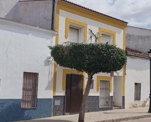 Vista exterior de Casa adosada en venda en Bienvenida