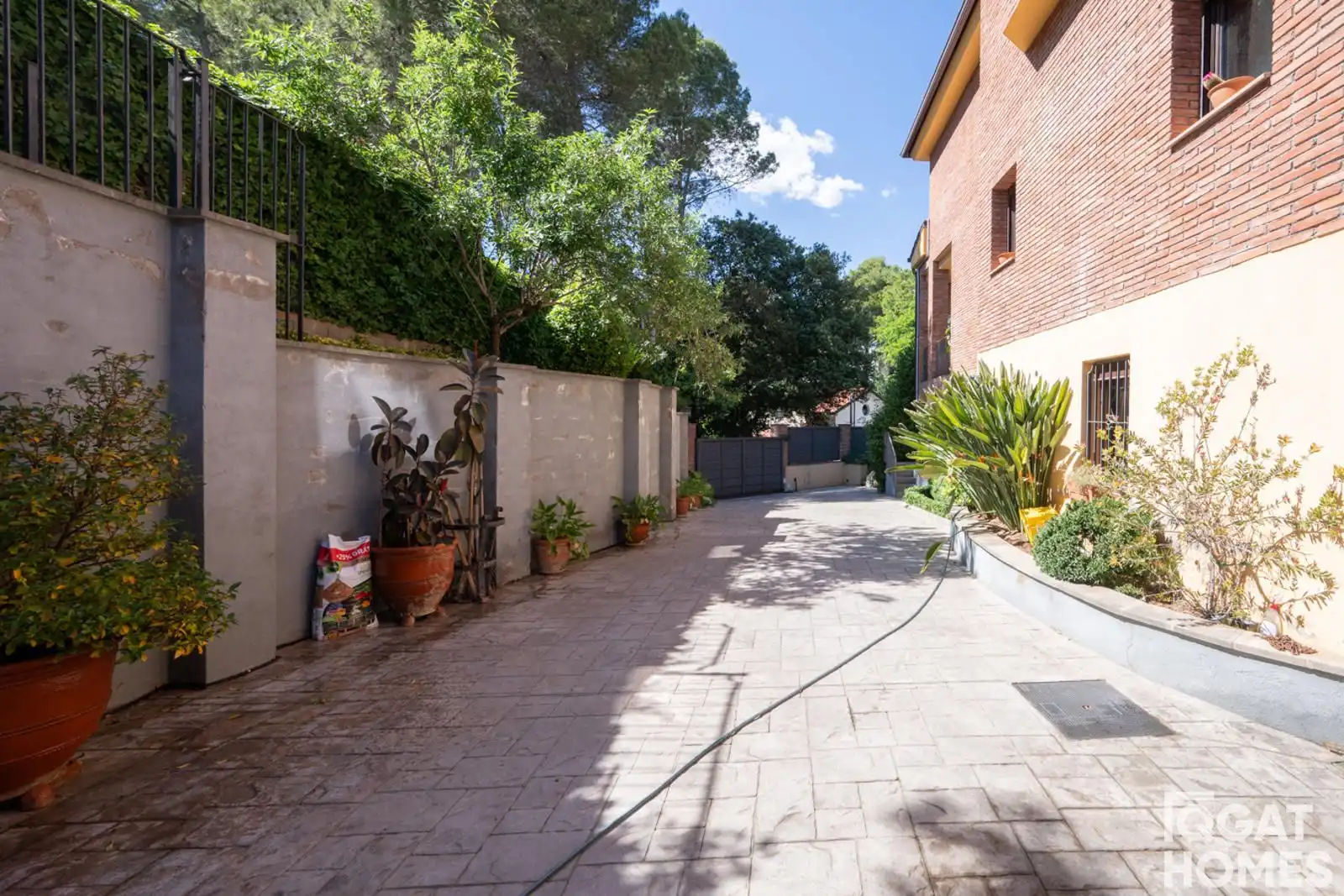 Vista exterior de Casa o chalet de alquiler en Sant Cugat del Vallès con Aire acondicionado, Calefacción y Jardín privado