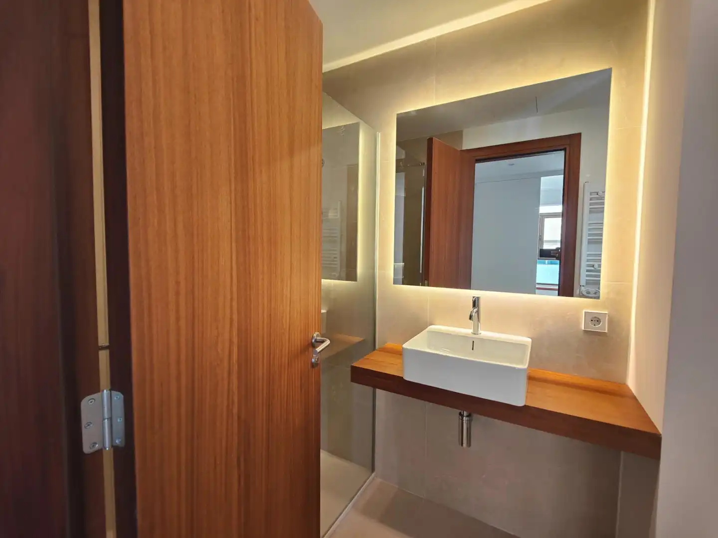 Baño de Piso de alquiler en  Palma de Mallorca con Aire acondicionado, Calefacción y Balcón