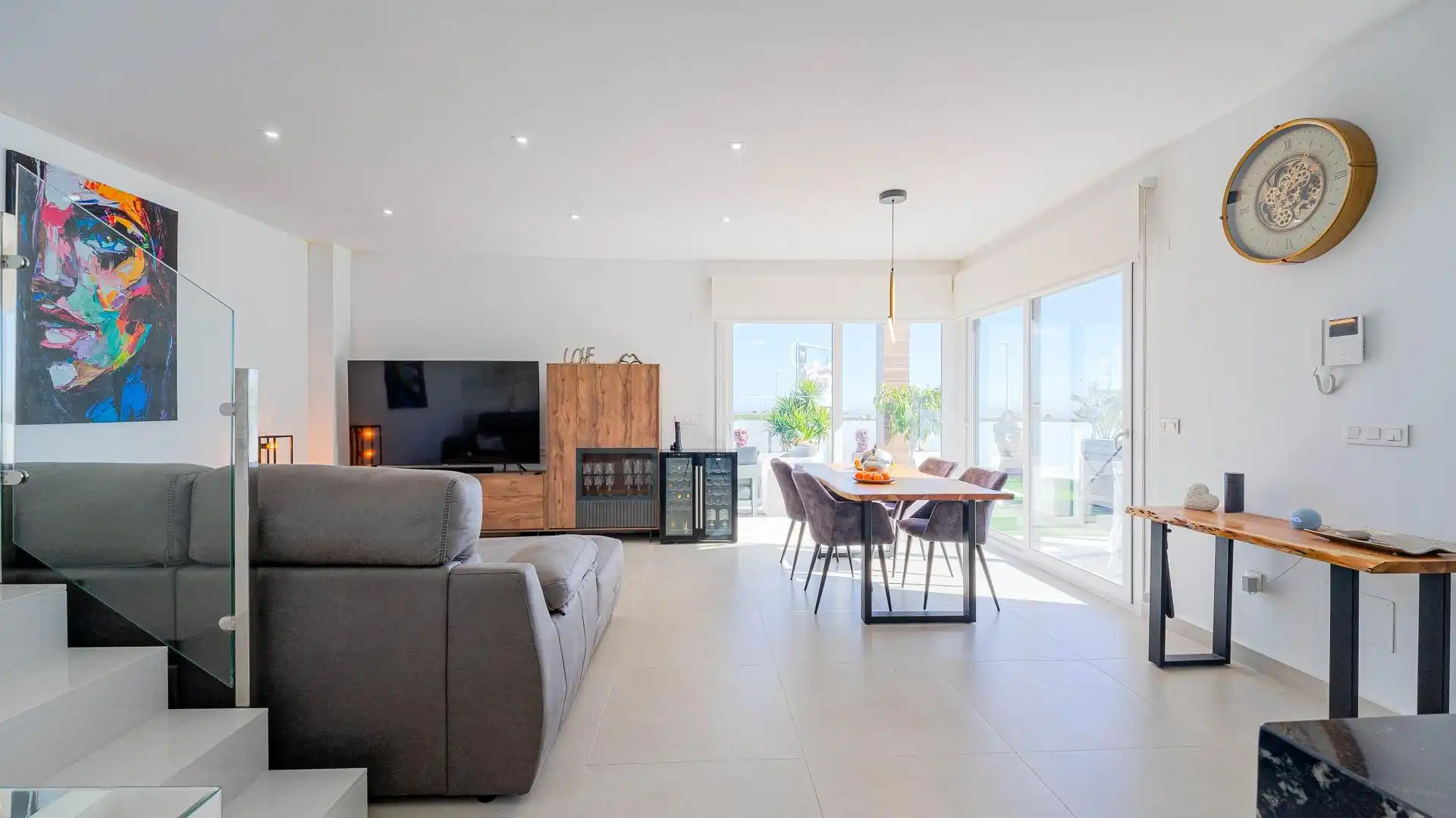 Sala d'estar de Casa o xalet en venda en Orihuela amb Aire condicionat, Jardí privat i Terrassa