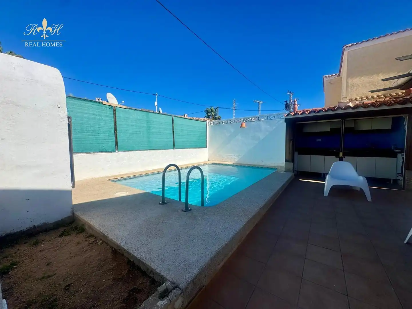 Swimming pool of Houses for sale in Benidorm  with Air Conditioner, Terrace and Swimming Pool