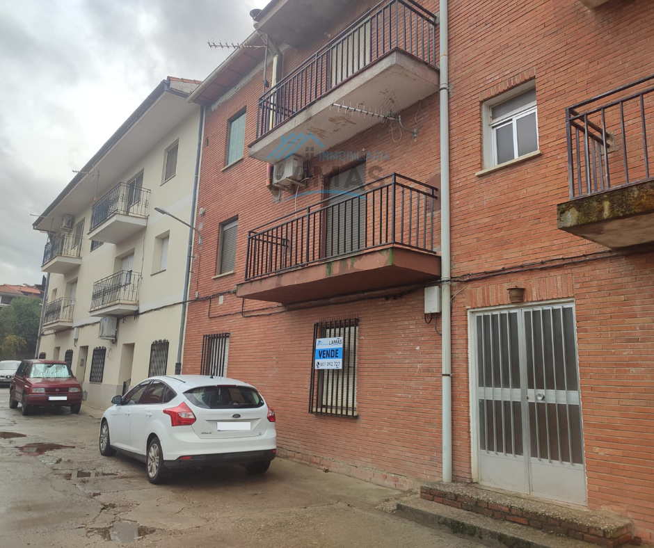 Vista exterior de Pis en venda en Navalvillar de Ibor amb Moblat