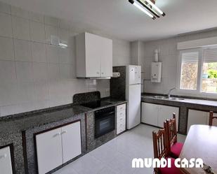 Cuina de Casa o xalet de lloguer en A Pobra do Caramiñal amb Traster