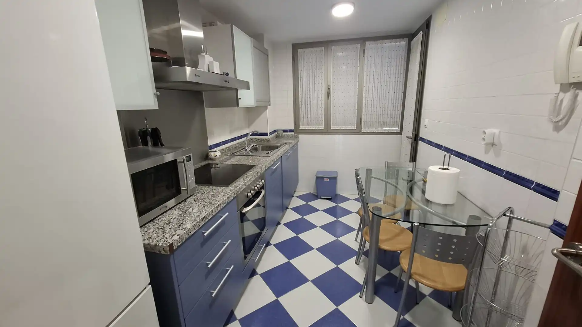 Cocina de Piso de alquiler en Málaga con Aire acondicionado, Terraza y Amueblado