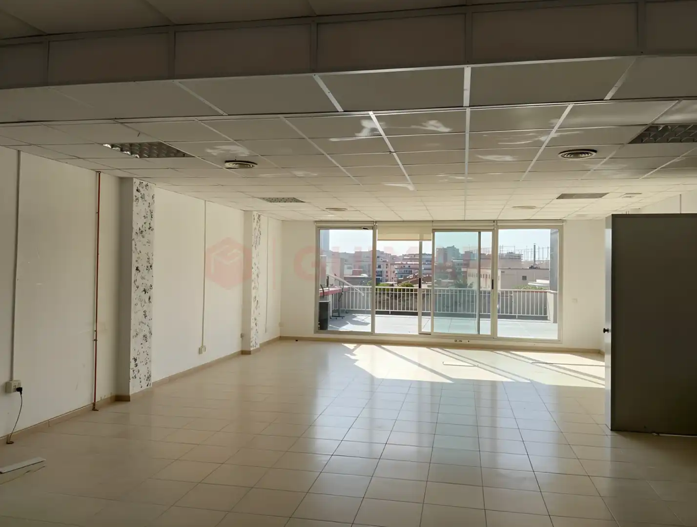 Oficina amb ascensor de lloguer a Esplugues de Llobregat - CL GASPAR FABREGAS