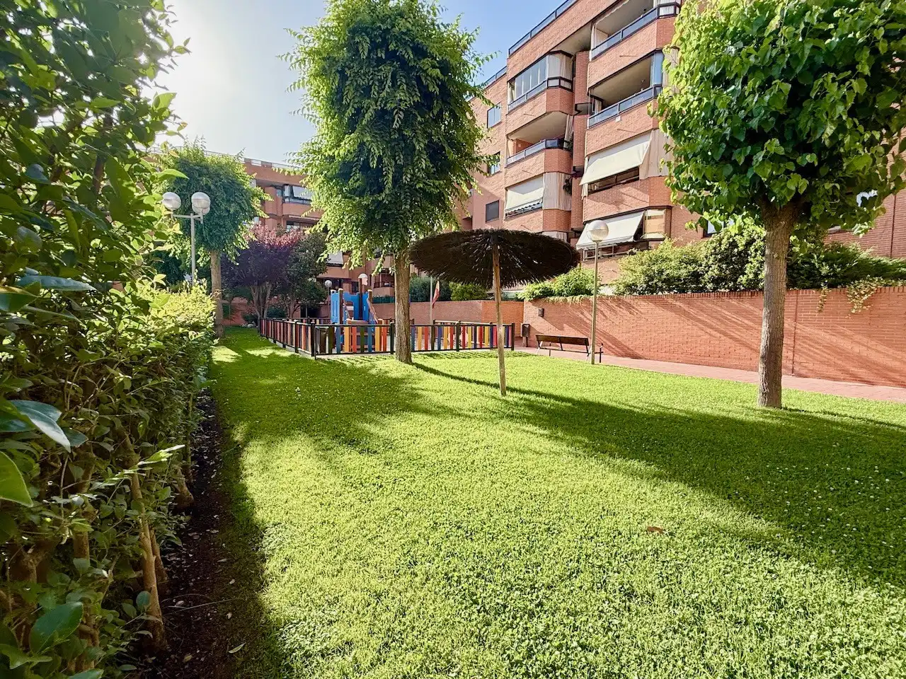 Vista exterior de Pis de lloguer en Alcobendas amb Calefacció, Parquet i Terrassa