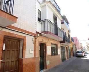 Exterior view of Flat for sale in  Sevilla Capital