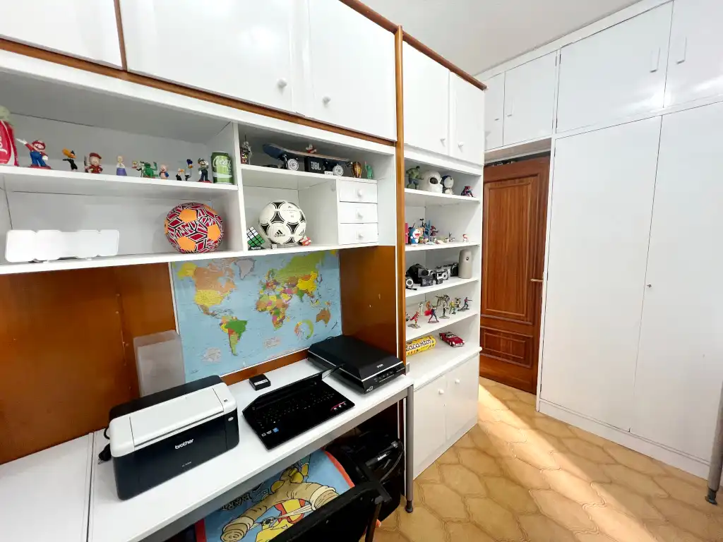 Wohnung zum Verkauf in Madrid mit Klimaanlage, Heizung und Privatgarten